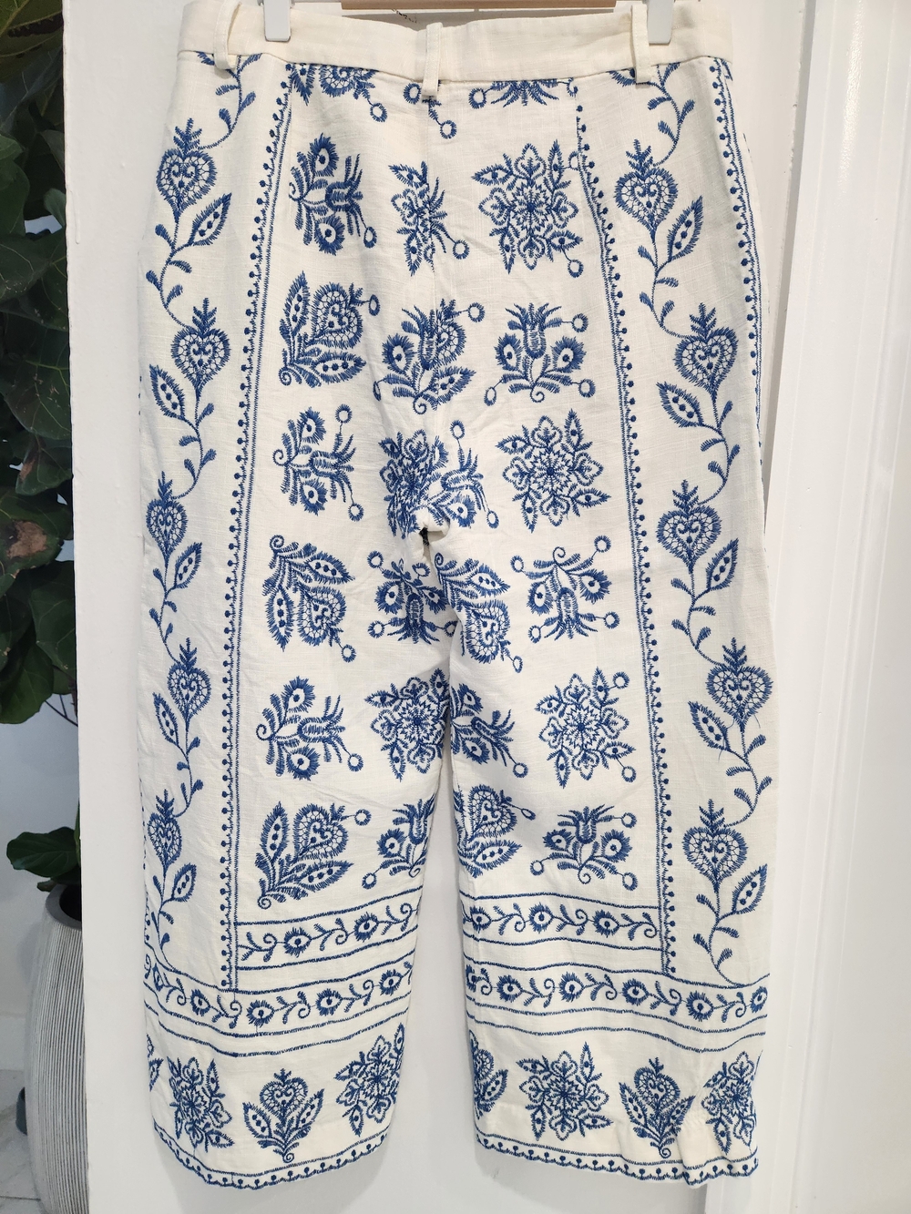 Zara Cream Wide-Leg Capris with Blue Embroidered Floral Print - Picture 9 of 13